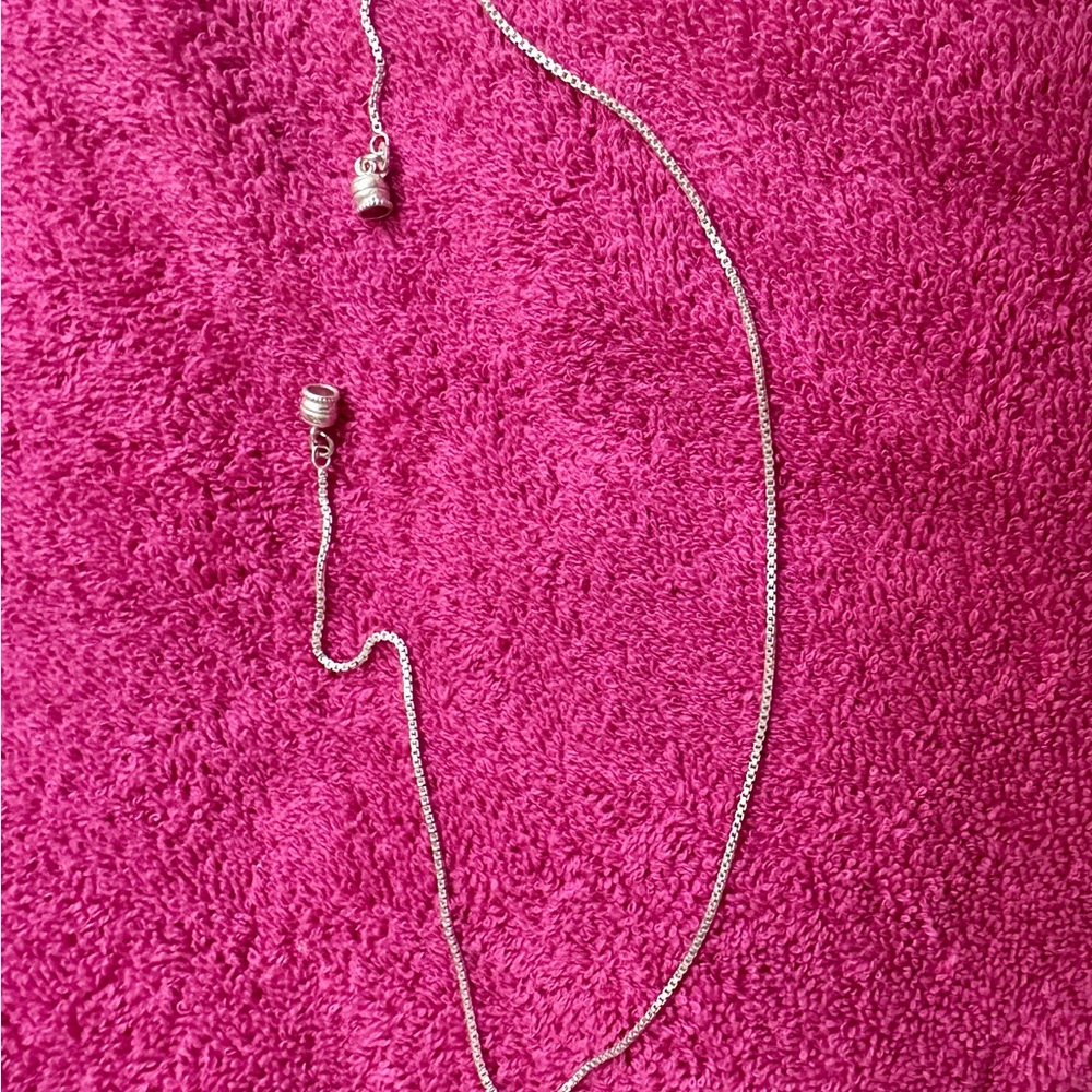 Elegant sterling Silver Necklace magnetic clasp